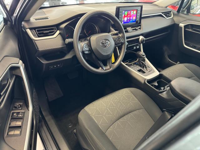 2021 Toyota RAV4 LE AWD+ApplePlay+Adaptive Cruise+CLEAN CARFAX Photo17