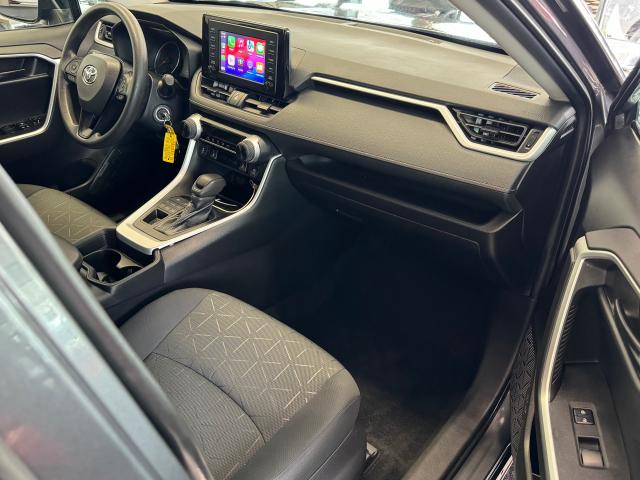 2021 Toyota RAV4 LE AWD+ApplePlay+Adaptive Cruise+CLEAN CARFAX Photo20