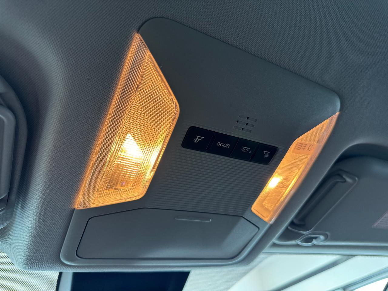 2021 Toyota RAV4 LE AWD+ApplePlay+Adaptive Cruise+CLEAN CARFAX - Photo #51