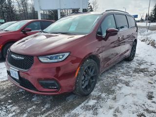 Used 2022 Chrysler Pacifica TOURING L AWD for sale in Thunder Bay, ON