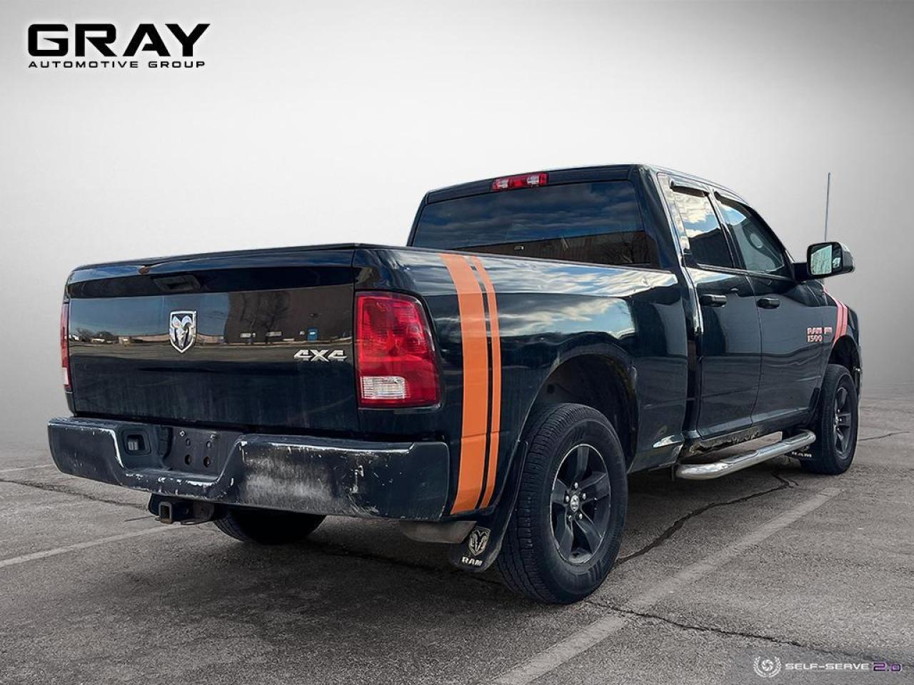 2014 RAM 1500 4WD QUAD CAB 140.5" ST Photo4