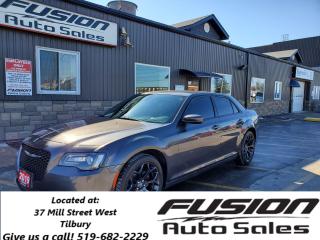 Used 2019 Chrysler 300 300S-LEATHER-REMOTE START-REAR CAMERA for sale in Tilbury, ON