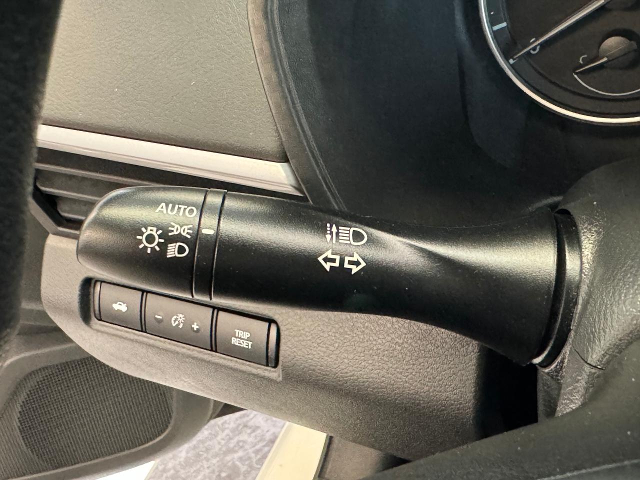 2022 Nissan Altima SE AWD 2.5L+Lane Departure+RemoteStart+CLEANCARFAX Photo111