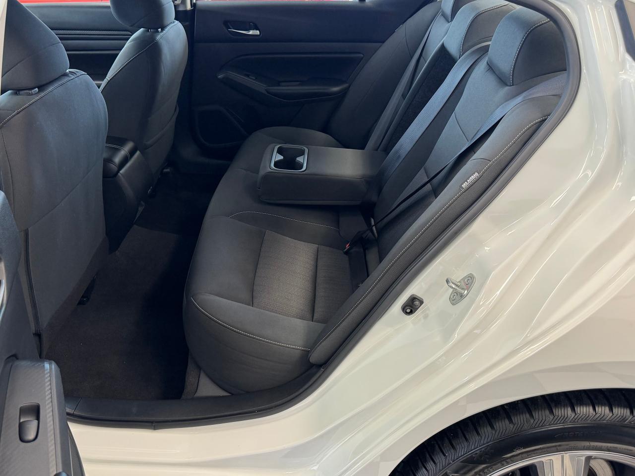 2022 Nissan Altima SE AWD 2.5L+Lane Departure+RemoteStart+CLEANCARFAX Photo86
