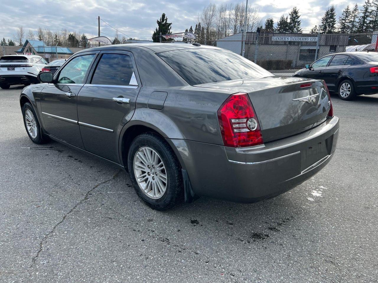 2009 Chrysler 300  - Photo #3