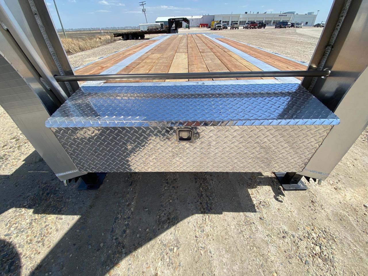 2024 Nordtek Gooseneck 102" X 30' Triple Axle Deckover Photo2