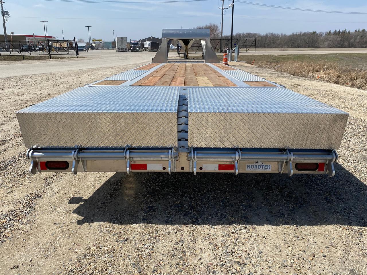 2024 Nordtek Deck Over 102" X 30' Triple Axle Deckover Photo5