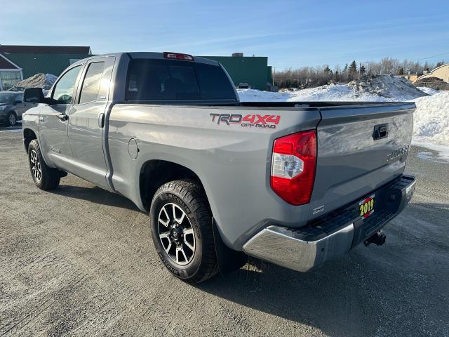 2019 Toyota Tundra TRD OFF ROAD Photo2