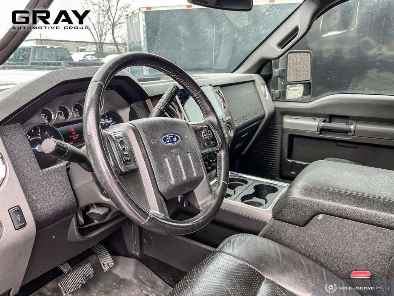 2012 Ford F-250 4WD Crew Cab 172" Lariat - Photo #10