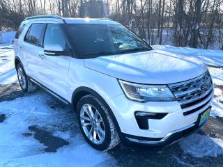 2018 Ford Explorer Limited 4WD Low KMS - Photo #3
