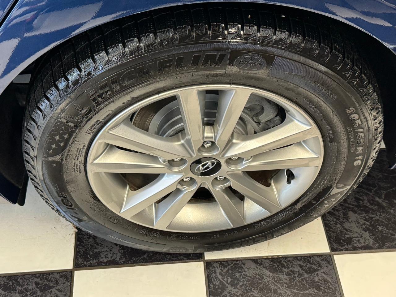 2016 Hyundai Sonata GL+Camera+Heated Seats+Cruise+A/C Photo107