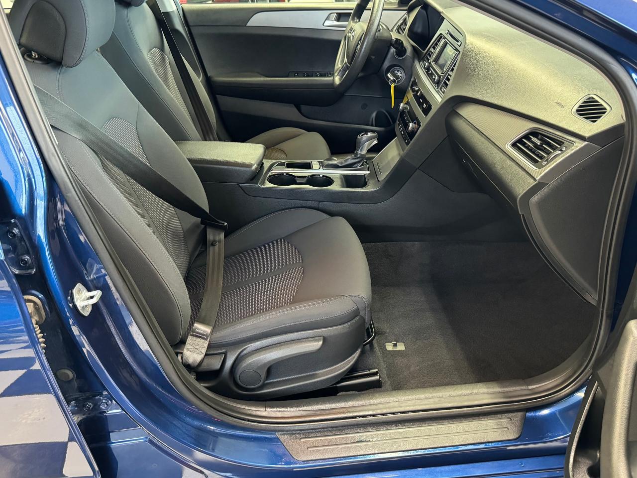 2016 Hyundai Sonata GL+Camera+Heated Seats+Cruise+A/C Photo21