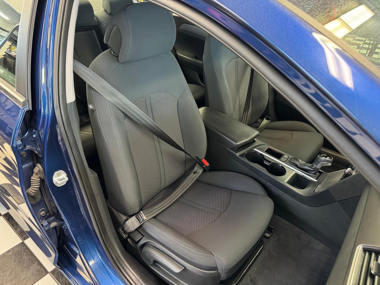 2016 Hyundai Sonata GL+Camera+Heated Seats+Cruise+A/C Photo22