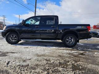 Used 2015 Nissan Titan PRO-4X Crew Cab 4WD SWB for sale in Waterloo, ON