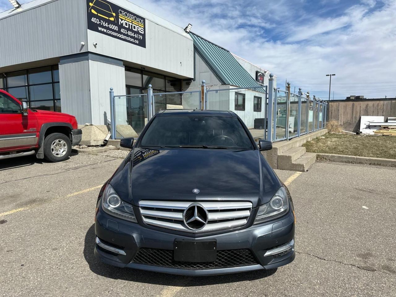 2013 Mercedes-Benz C-Class C350 4MATIC-Sunroof-Navi-Low KM-Back up Cam - Photo #2