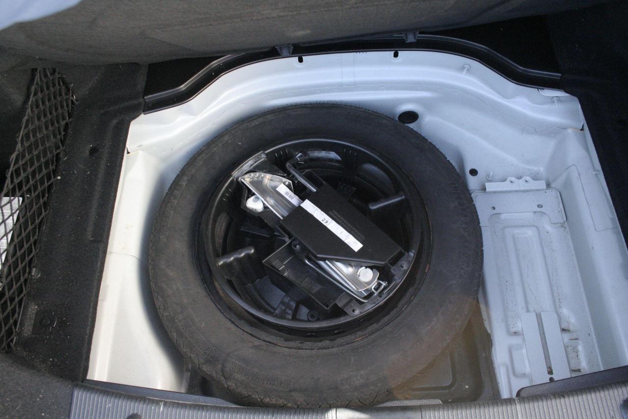 2011 Mercedes-Benz C-Class 4dr Sdn C 250 4MATIC - Photo #14
