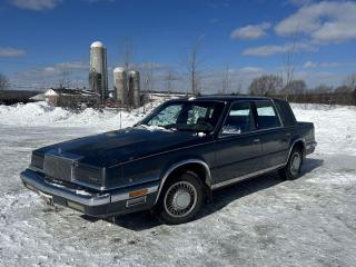 Used 1990 Chrysler New Yorker V6 for sale in Sherbrooke, QC