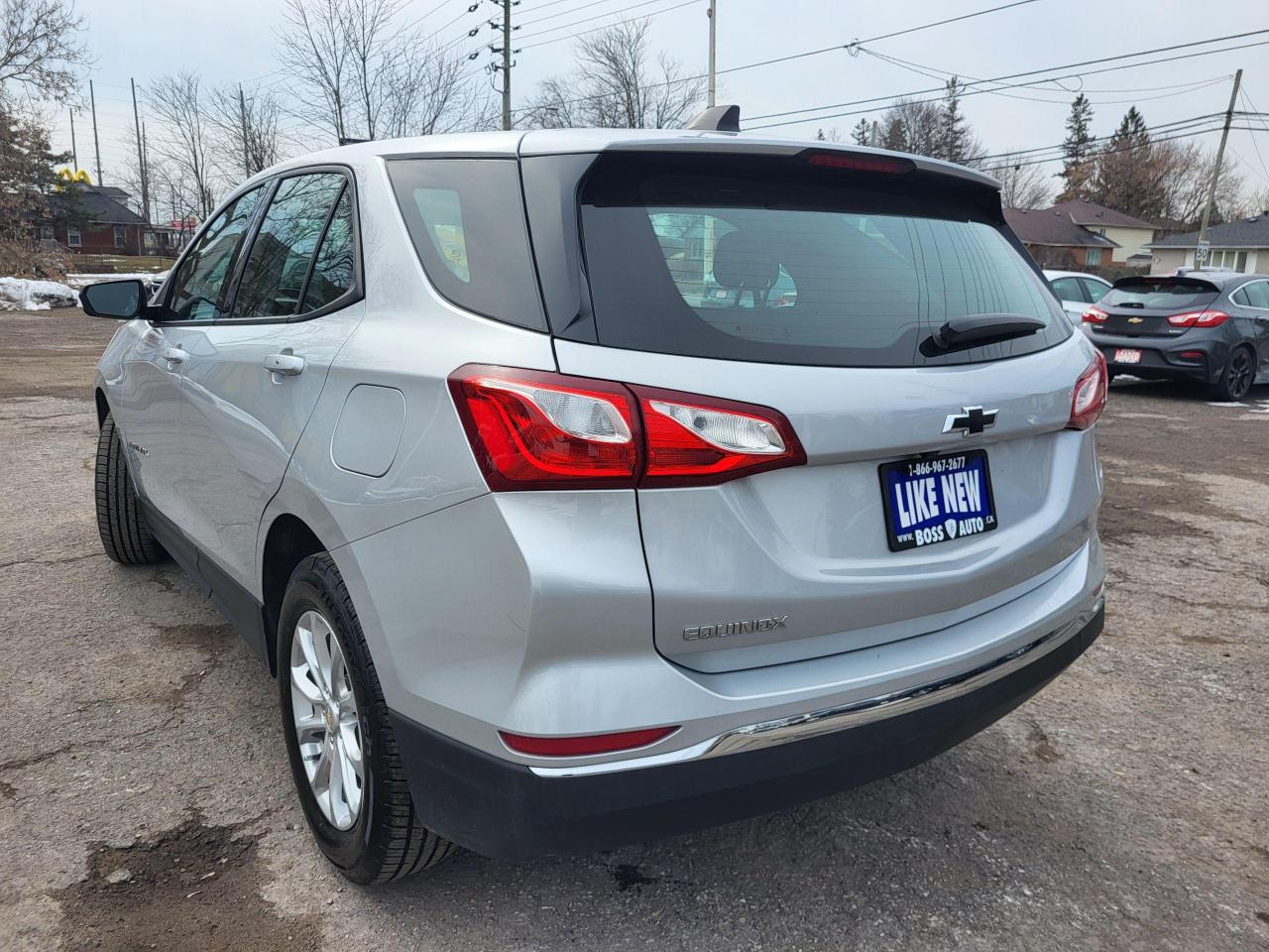 2018 Chevrolet Equinox 2LS Photo2