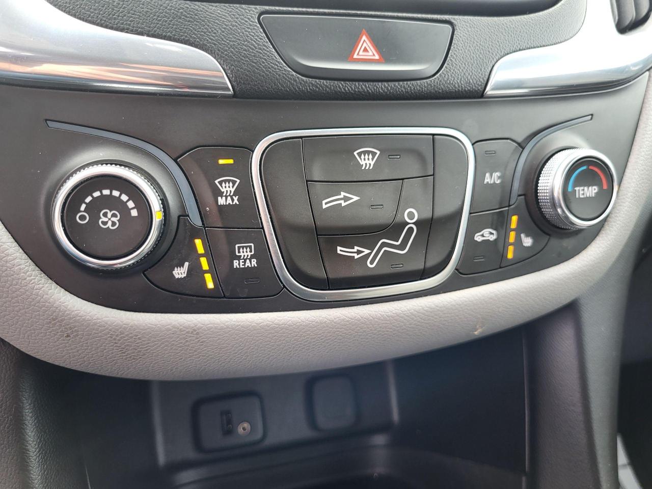 2018 Chevrolet Equinox 2LS Photo