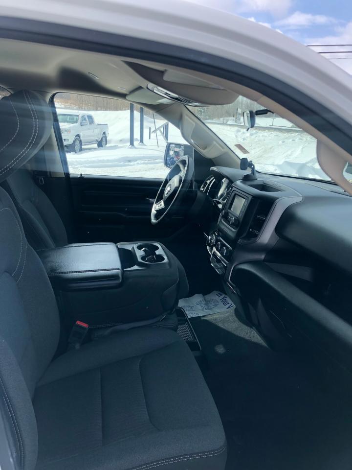 2019 RAM 1500 Tradesman 4x4 Quad Cab 6'4" Box - Photo #12