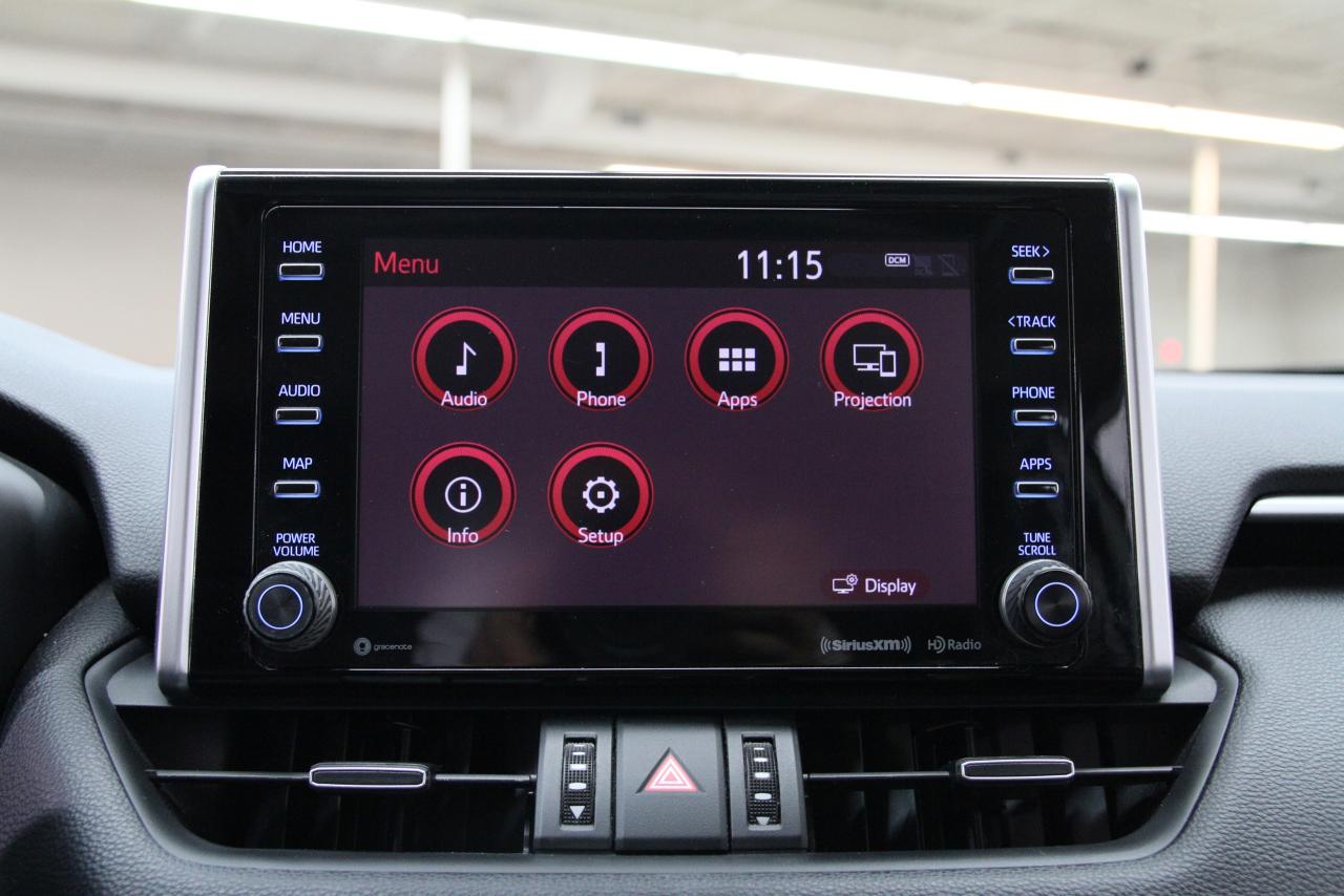2020 Toyota RAV4 XLE | AWD | Leather | Sunroof | BSM | CarPlay