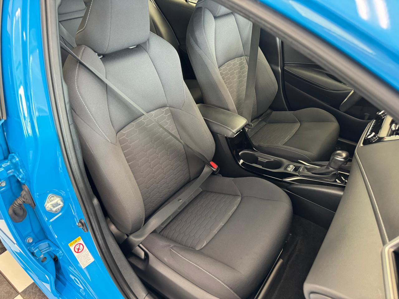 2019 Toyota Corolla SE Hatchback+New Tires+Heated Seats+CLEAN CARFAX Photo25