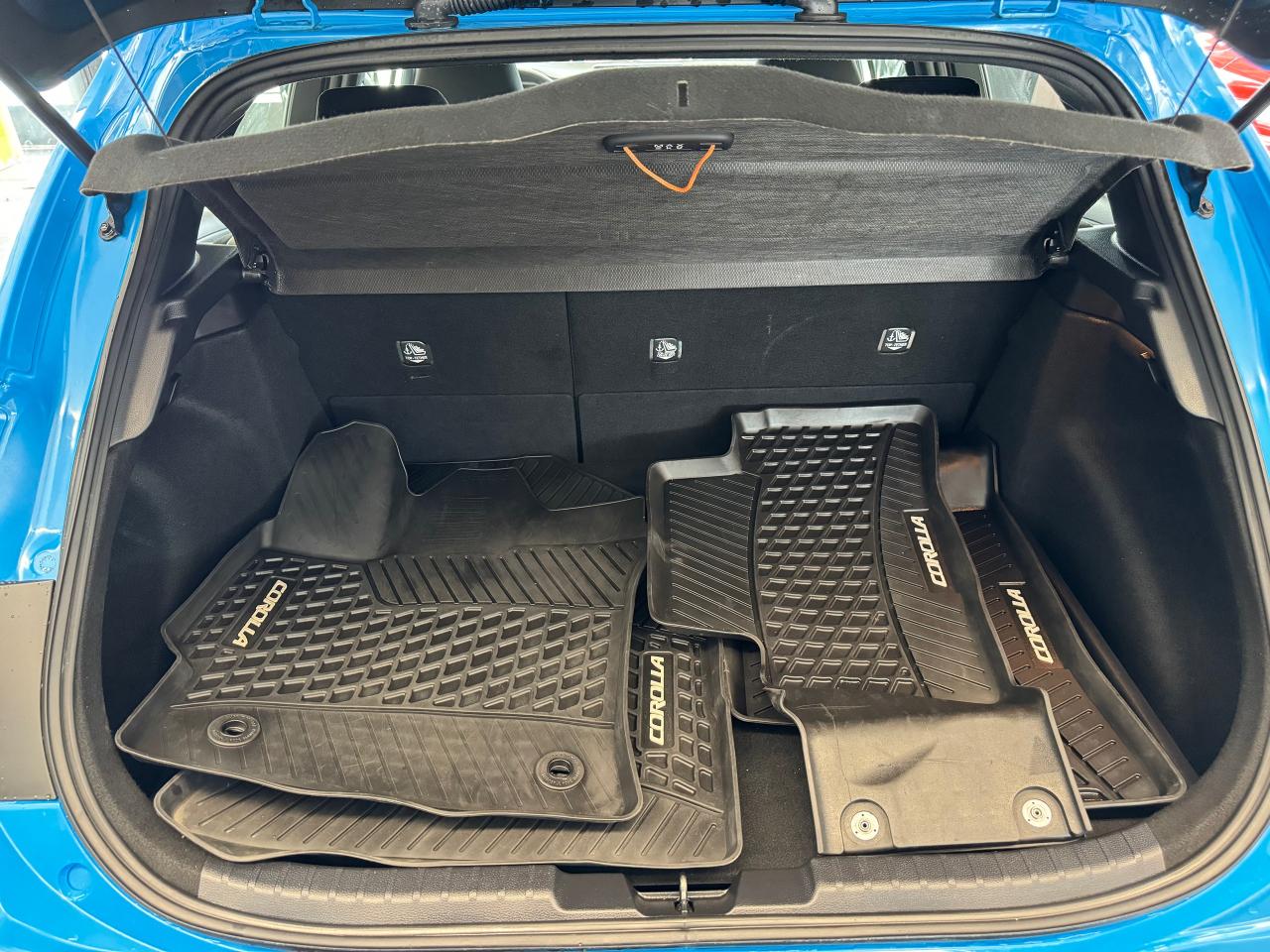 2019 Toyota Corolla SE Hatchback+New Tires+Heated Seats+CLEAN CARFAX - Photo #28
