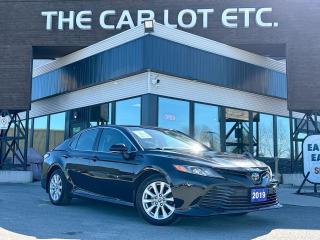 Used 2019 Toyota Camry APPLE CARPLAY, BLUETOOTH, CRUISE CONTROL, BACK UP CAM, HEATED SEATS!! for sale in Sudbury, ON