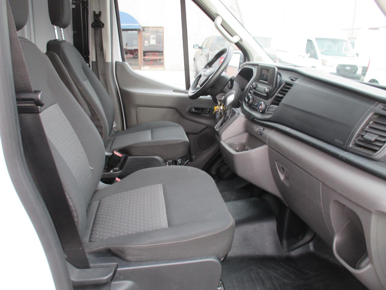 2021 Ford Transit 250 T-250 130" Med Rf 9070 GVWR RWD - Photo #8