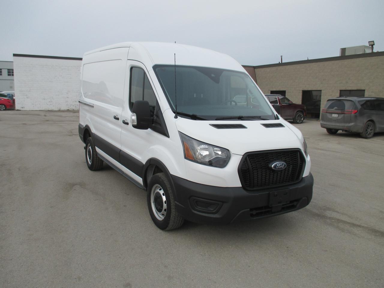 2021 Ford Transit 250 T-250 130" Med Rf 9070 GVWR RWD - Photo #3