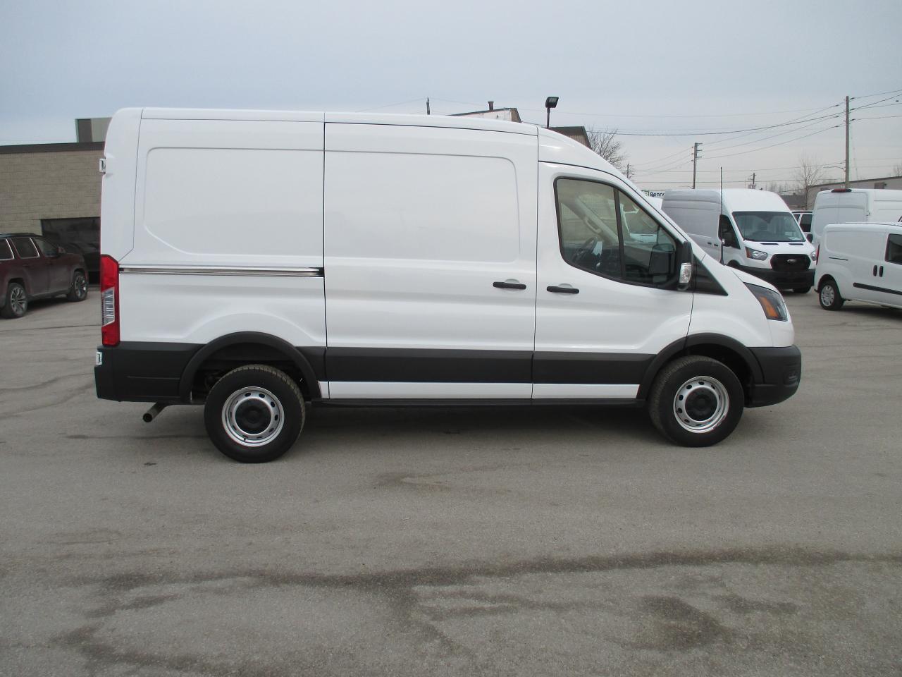 2021 Ford Transit 250 T-250 130" Med Rf 9070 GVWR RWD - Photo #4