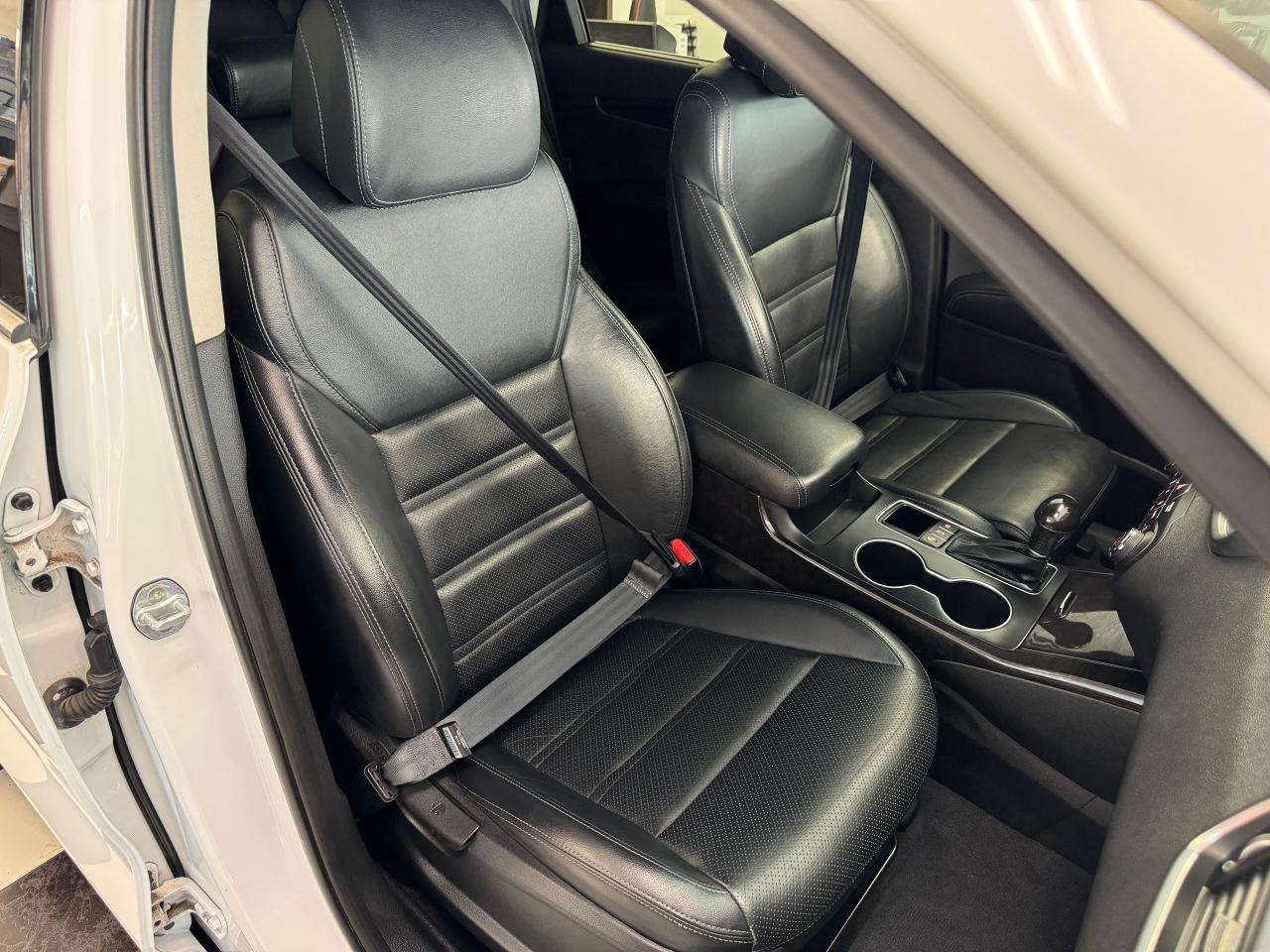 2017 Kia Sorento EX V6 7 Passenger AWD+Remote Start+CLEAN CARFAX - Photo #24
