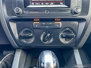 2016 Volkswagen Jetta TREDLINE / AUTO / REVERSE CAM / NO ACCIDENTS - Photo #19