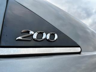 2012 Chrysler 200 4dr Sdn Touring LOW KM - Photo #23