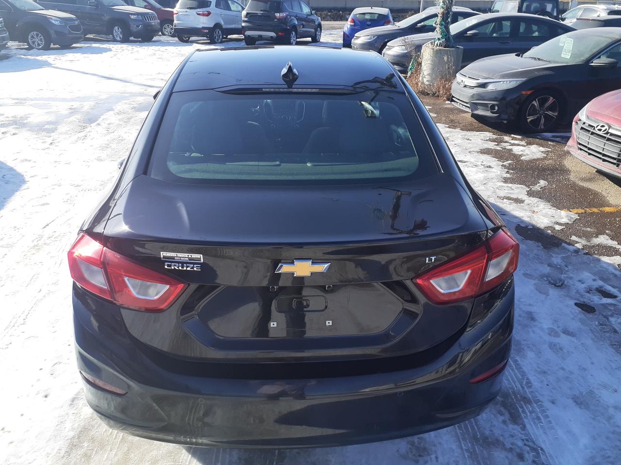 2017 Chevrolet Cruze LT, Sunroof, Remote, Htd Seats, bspot det, BU Cam, - Photo #6