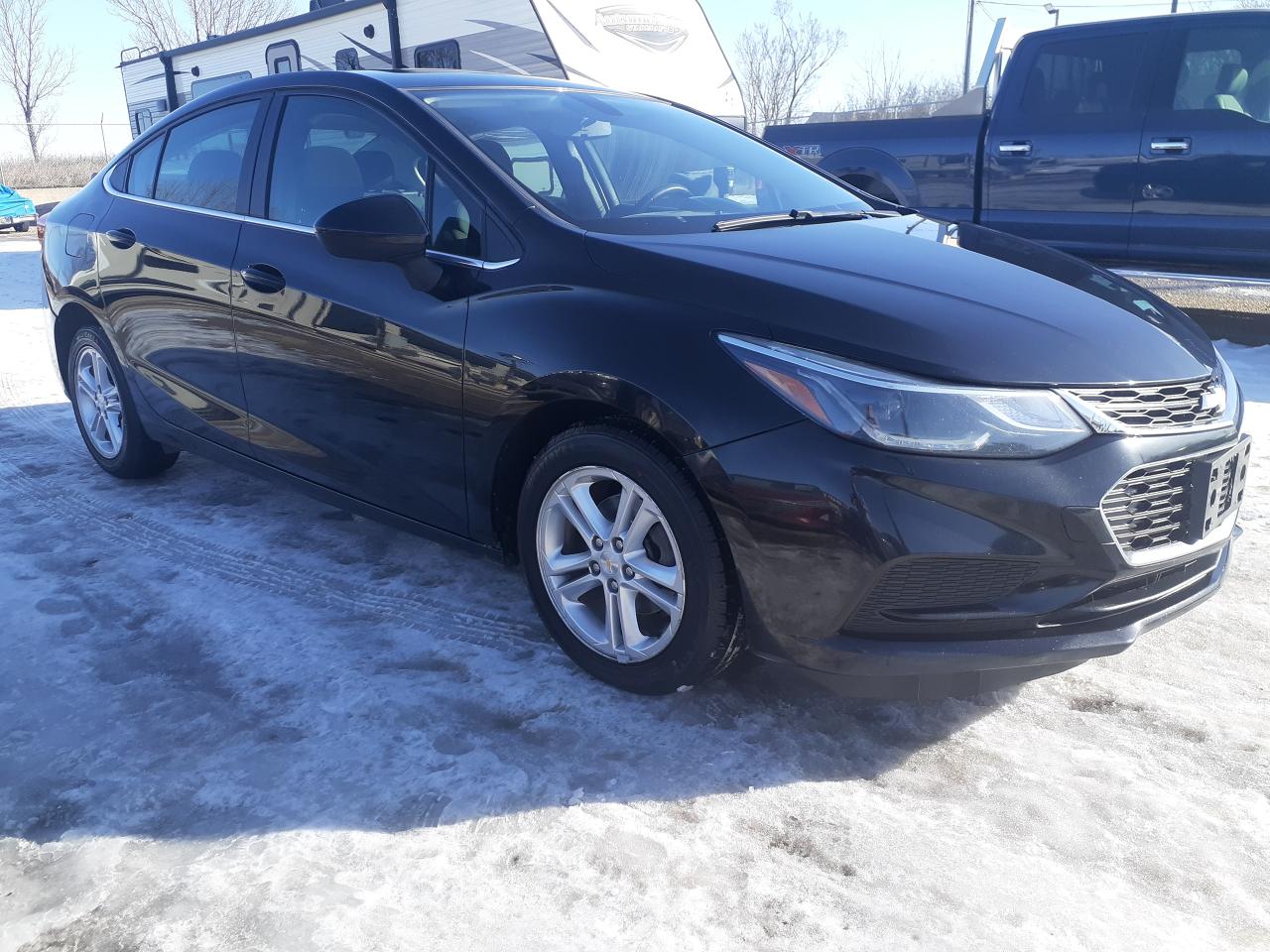 2017 Chevrolet Cruze LT, Sunroof, Remote, Htd Seats, bspot det, BU Cam, - Photo #3