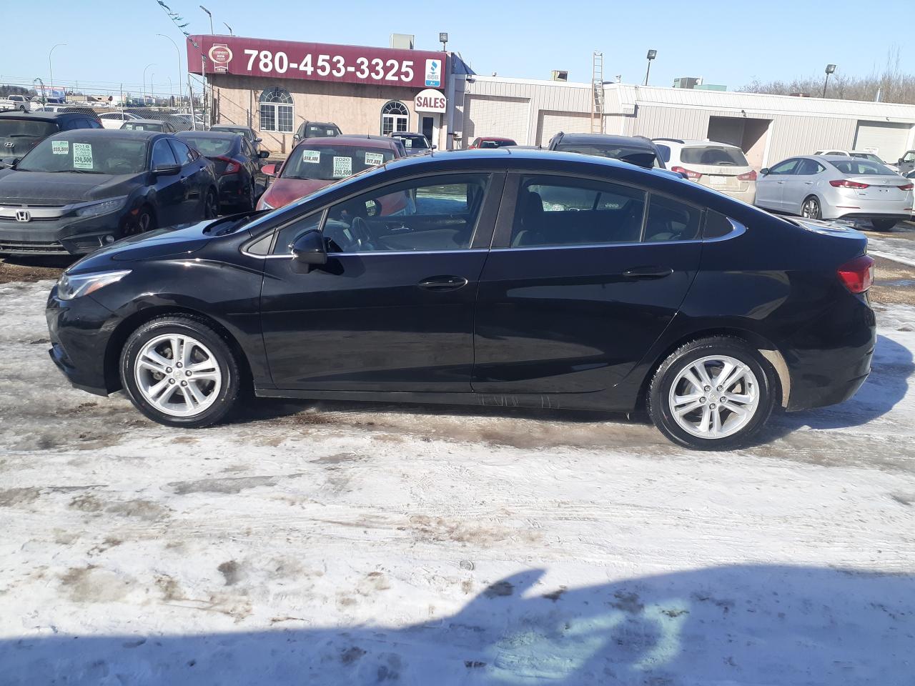 2017 Chevrolet Cruze LT, Sunroof, Remote, Htd Seats, bspot det, BU Cam, - Photo #4