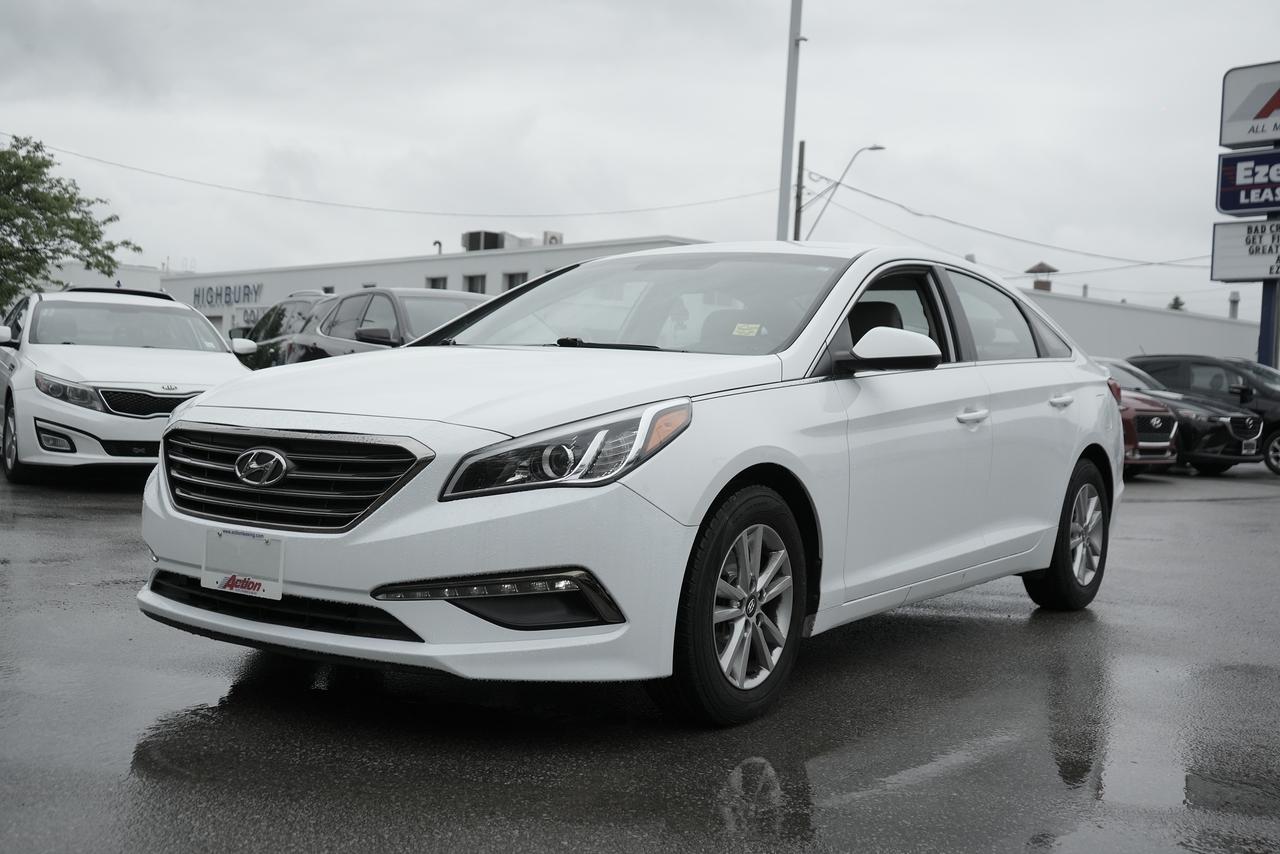 2015 Hyundai Sonata GL Photo