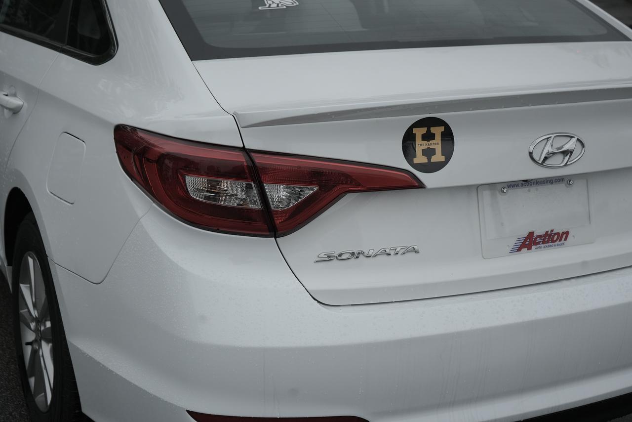 2015 Hyundai Sonata GL Photo