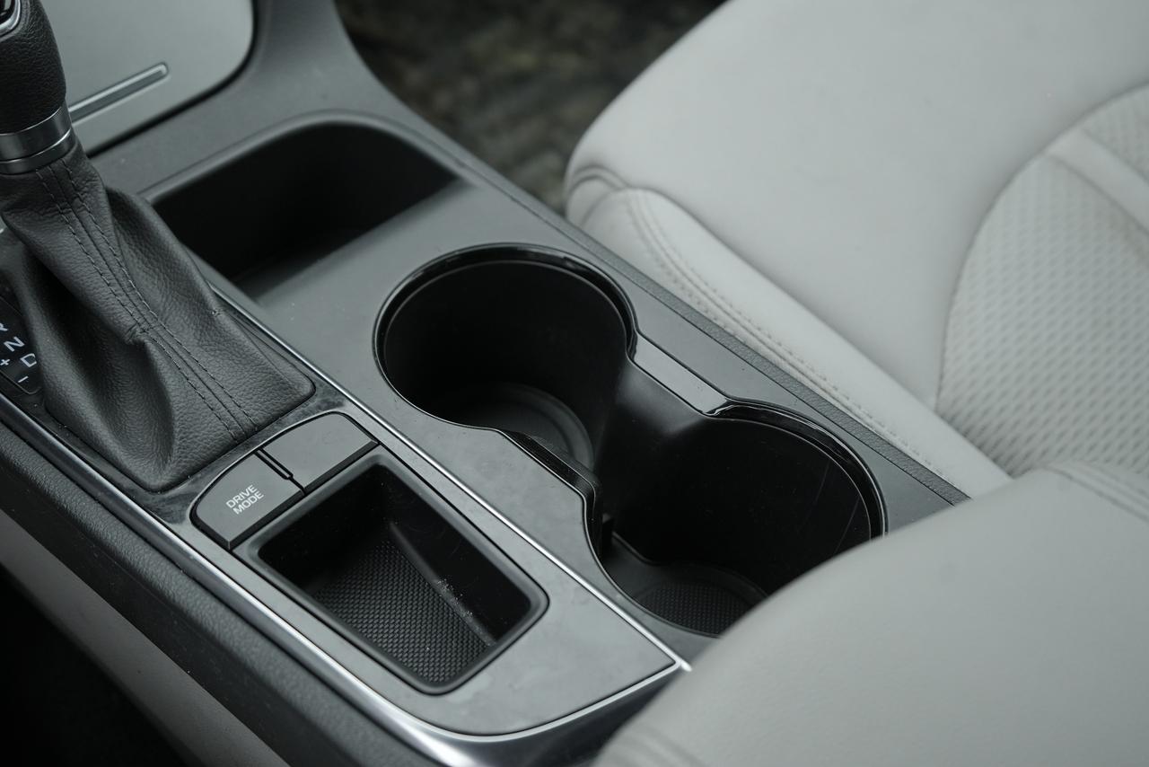 2015 Hyundai Sonata GL Photo