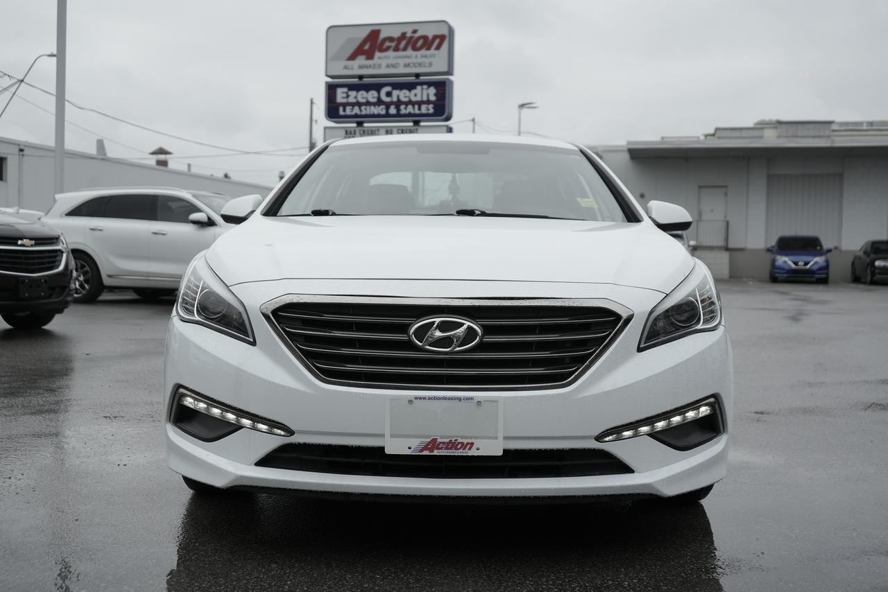 2015 Hyundai Sonata GL Photo