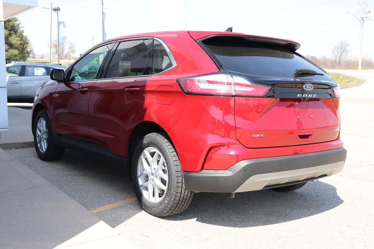 2024 Ford Edge SEL AWD Photo5