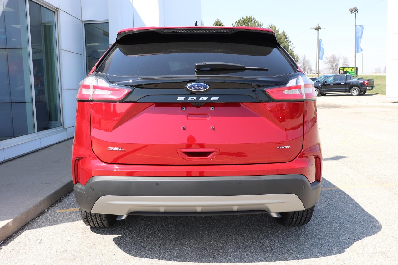 2024 Ford Edge SEL AWD Photo