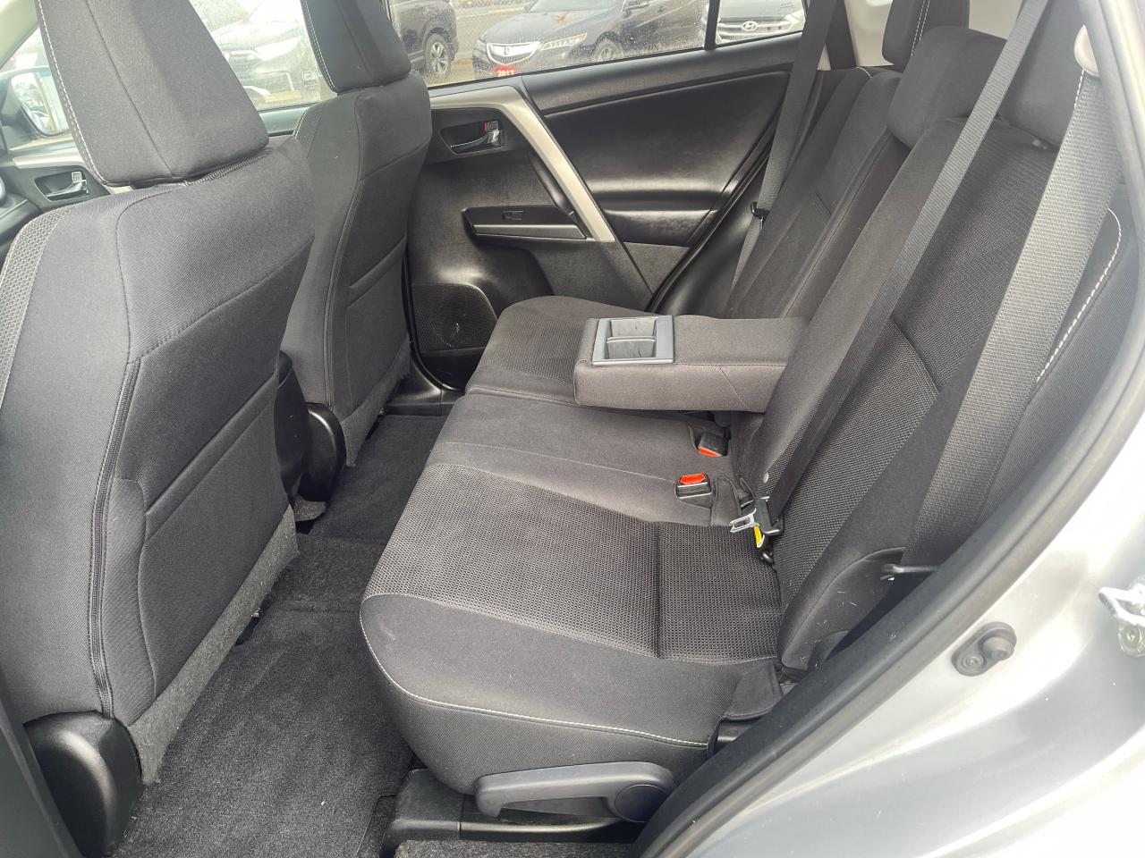 2016 Toyota RAV4 XLE, All Wheel Drive, Sunroof,Lane Departure Alert - Photo #9