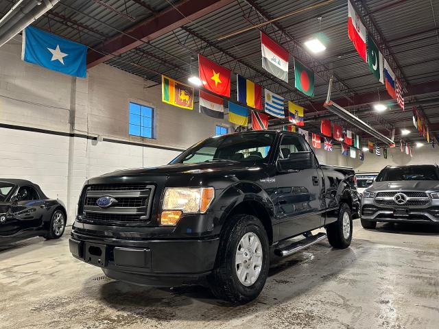 2013 Ford F-150 2WD Reg Cab 126" STX