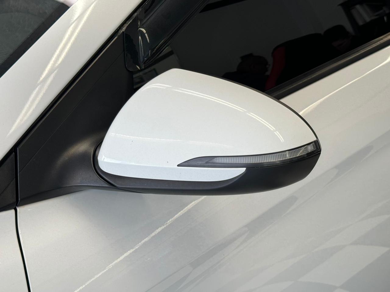 2020 Hyundai Elantra Preferred+Remote Start+LED Lights+BSM+CLEAN CARFAX - Photo #53