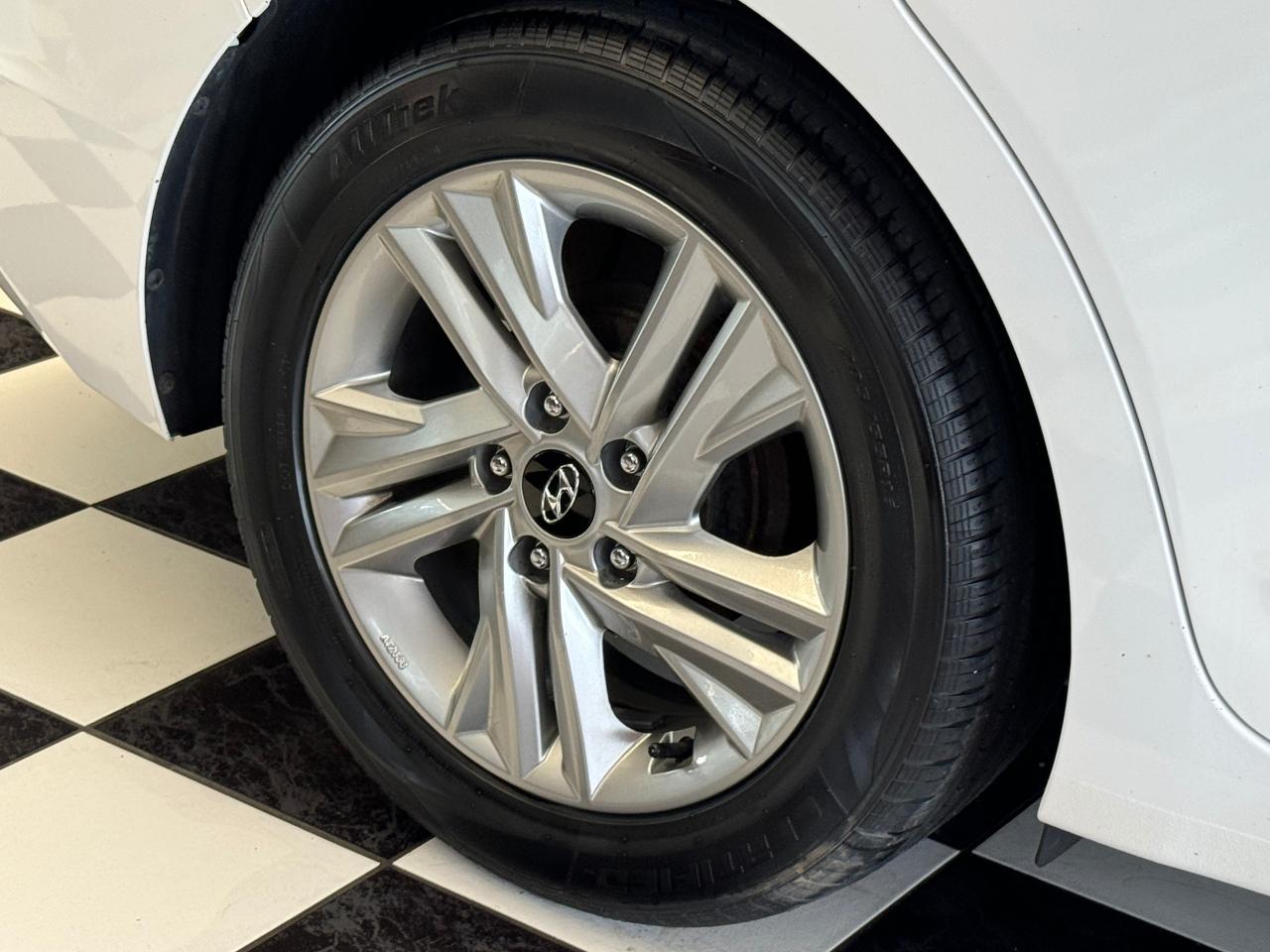 2020 Hyundai Elantra Preferred+Remote Start+LED Lights+BSM+CLEAN CARFAX - Photo #50