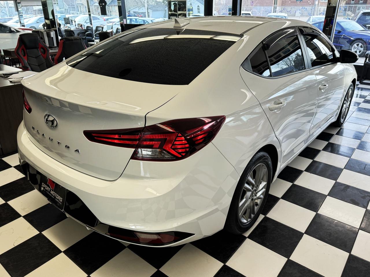 2020 Hyundai Elantra Preferred+Remote Start+LED Lights+BSM+CLEAN CARFAX - Photo #4