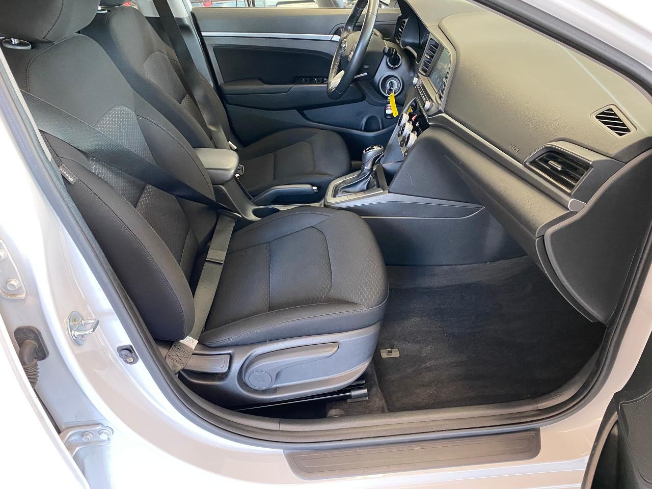 2020 Hyundai Elantra Preferred+Remote Start+LED Lights+BSM+CLEAN CARFAX - Photo #21