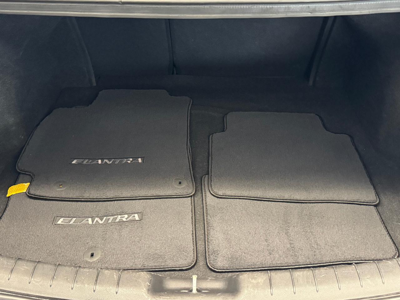2020 Hyundai Elantra Preferred+Remote Start+LED Lights+BSM+CLEAN CARFAX - Photo #25